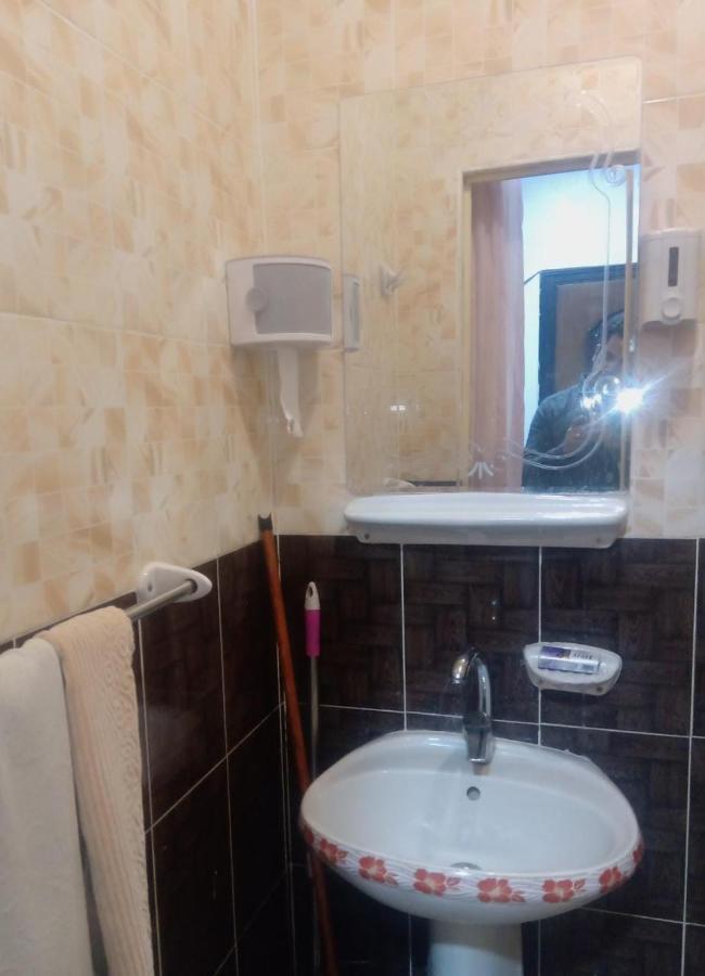 Apartman Yasin - Enjoy The Privacy Of Staying In A Quiet With Free Wi-fi As Your Complete Second In The Heart Of *